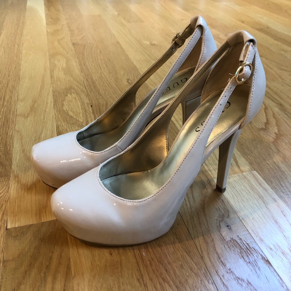 GUESS tan stilettos